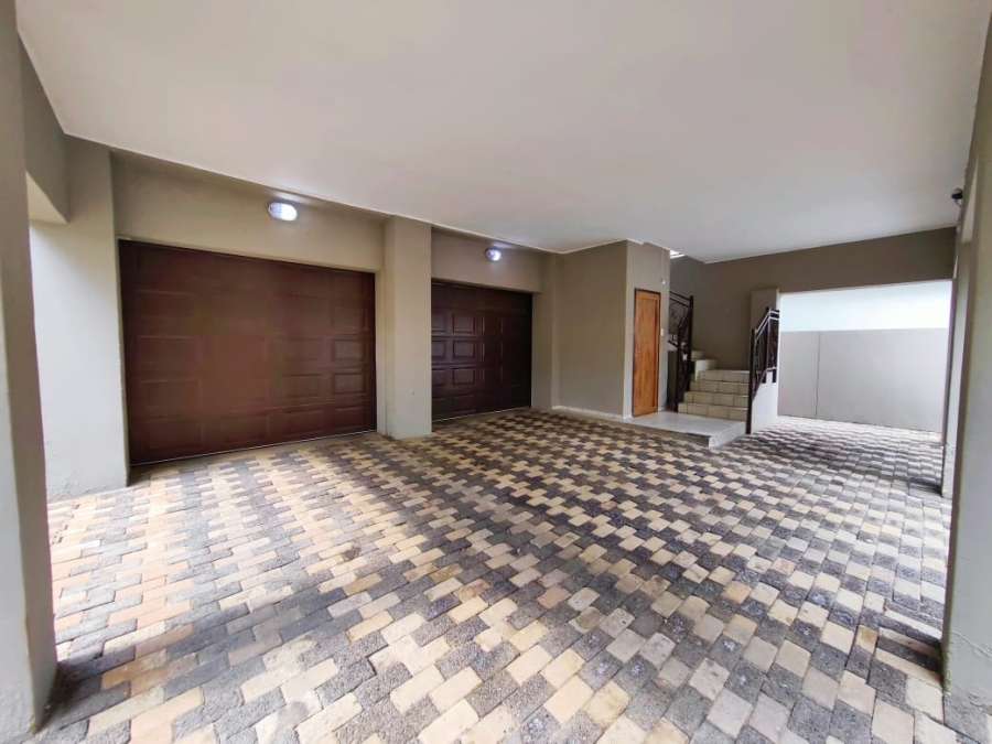 4 Bedroom Property for Sale in Grimbeeck Park North West